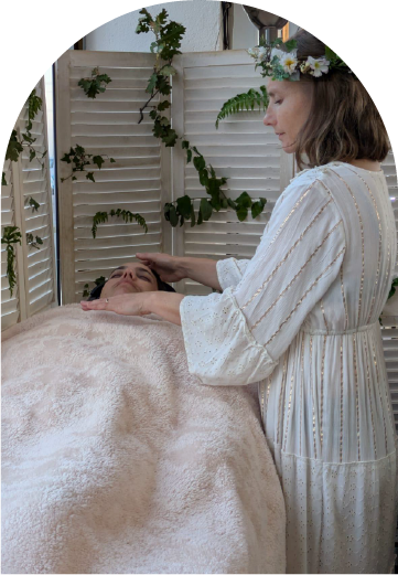 Sandrine Bert- Guérisseuse - Guérison de l'utérus et réveil du féminin sacré